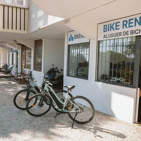 Cozy Close To Center * Віавіа