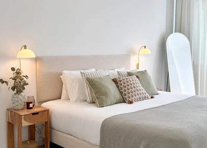 Cozy Close To Center * Cascais