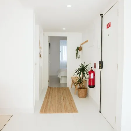 Cozy Close To Center